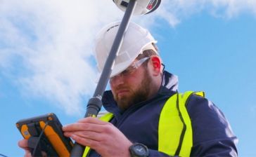 Leica Geosystems and GeoPal Partner for Utility Asset Collection