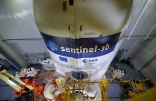 UK Companies Acquire New Space Contracts as Sentinel Satellite Lifts Off