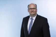 Towards Valuable Data that Works in an Autonomous Way